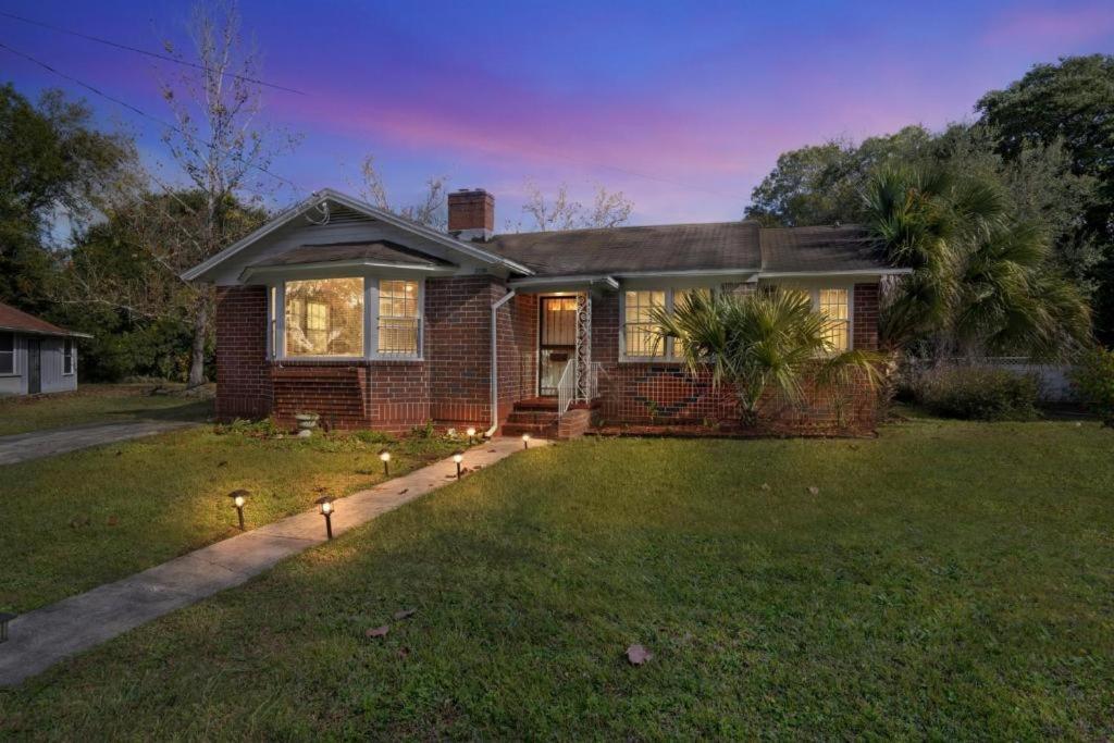 Comfy Pet Friendly Home In Jacksonville Mins To Downtown'S Экстерьер фото